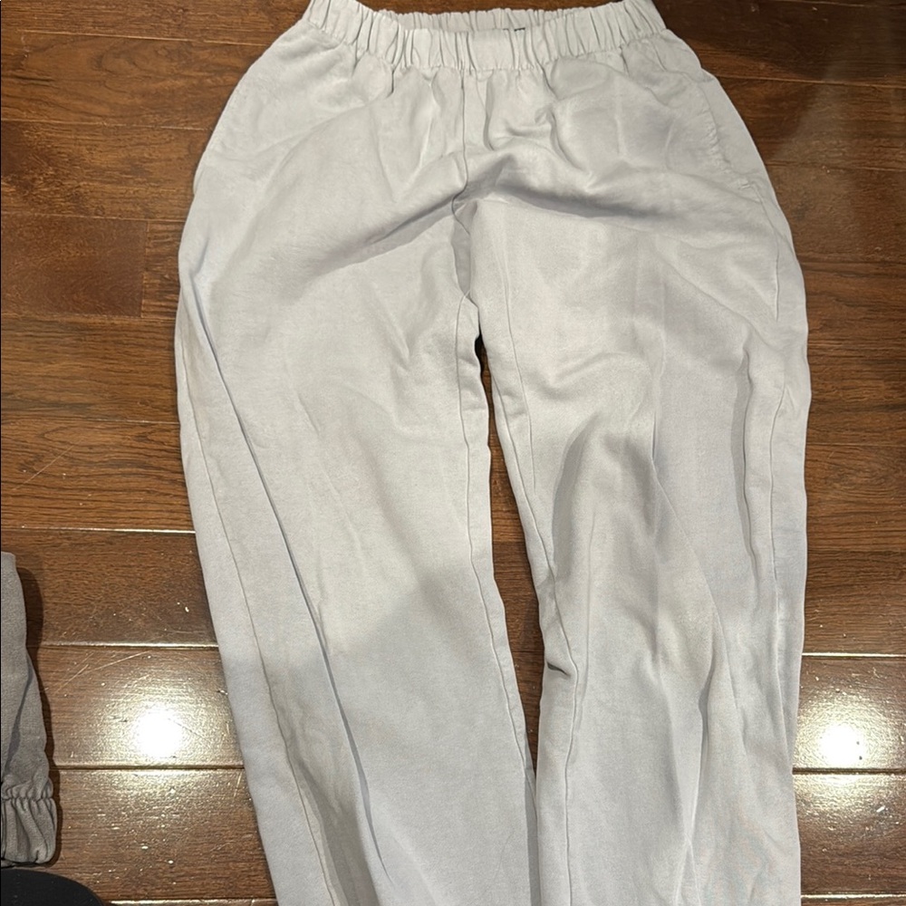 Brandy Melville puruple sweats
